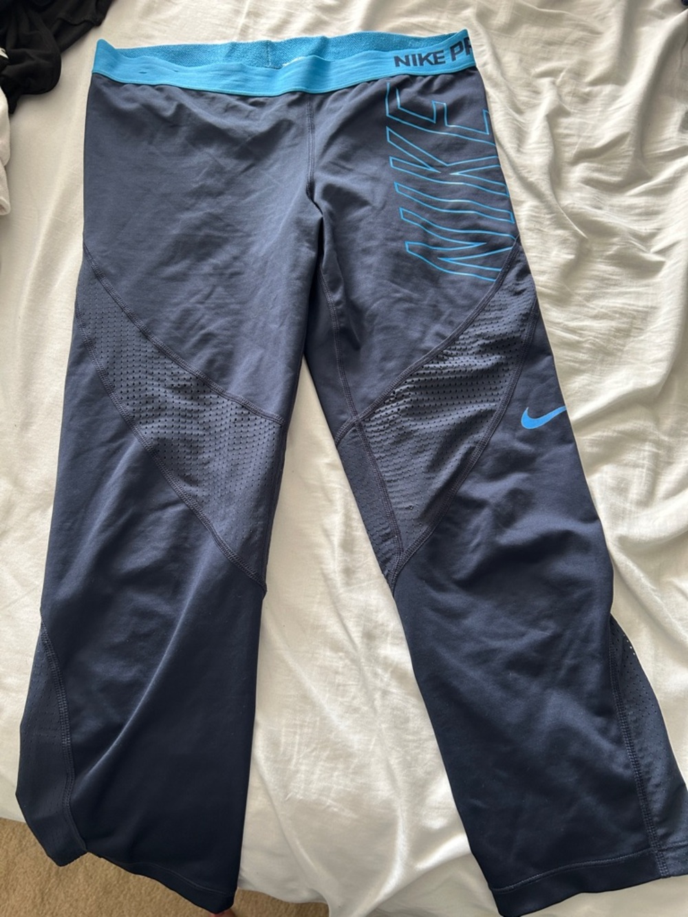 Nike pro hypercool Navy and Light Blue running Capri Leggings